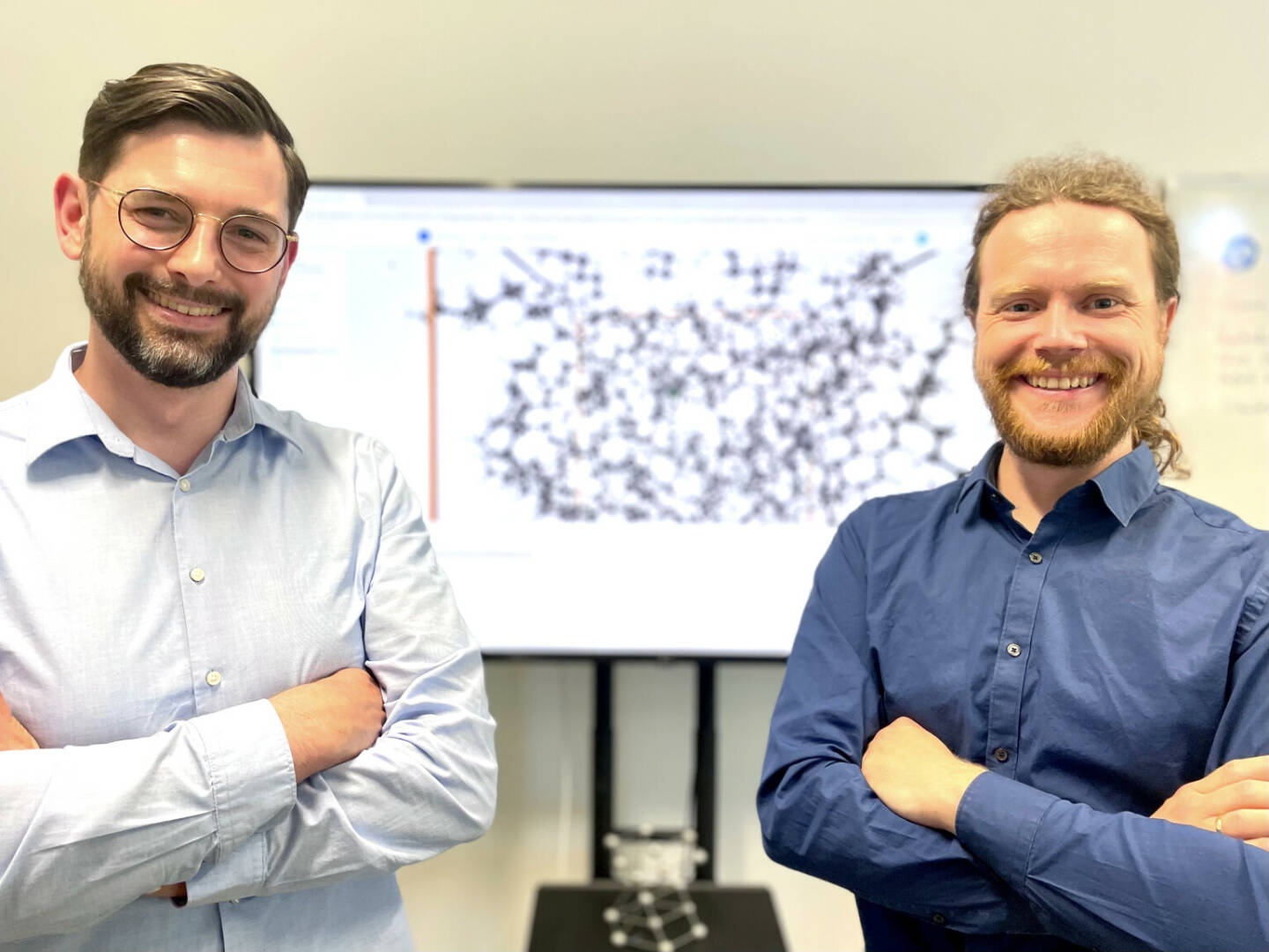 Quantistry: Berliner Softwareunternehmen startet Plattform für chemische Simulationen, Gründer von Quantistry, Dr. Marcel Quennet (links) und Dr. Vincent Pohl (rechts), Fotocredit:Quantistry GmbH