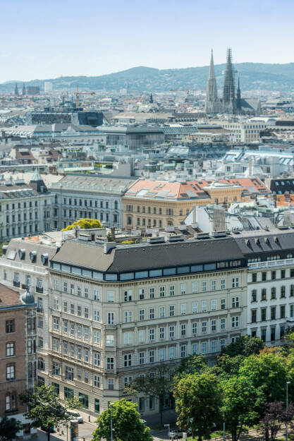 Der Projektentwickler und Bauträger Grossmann + Kaswurm Immobilien hat am Franz-Josefs-Kai im 1. Wiener Gemeindebezirk ein historisches Eck-Zinshaus erworben. Durch eine professionelle Revitalisierung soll nun eine nachhaltige Wertsteigerung des Gebäudes erzielt werden. Die HYPO Oberösterreich ist dabei exklusiver Finanzierungspartner. Credit: PicMYPlace (05.09.2022) 