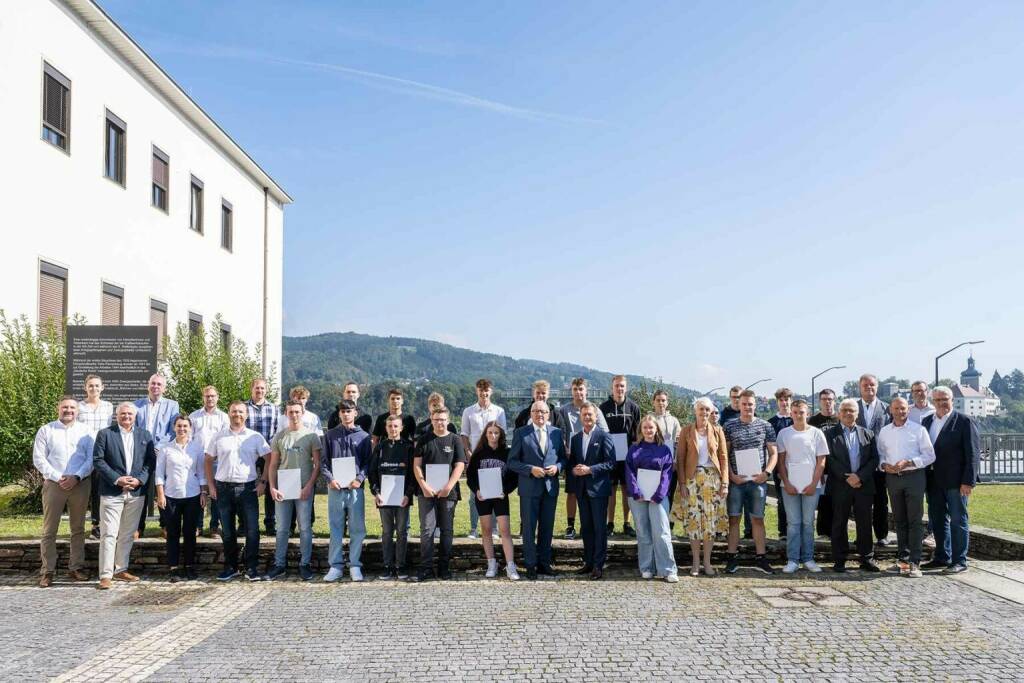 Verbund: 22 Lehrlinge, darunter 4 Frauen, traten Anfagn September 2022 ihre Doppelberufsausbildung in der VERBUND-Lehrwerkstätte Ybbs-Persenbeug an. Credit: Verbund, © Aussender (12.09.2022) 