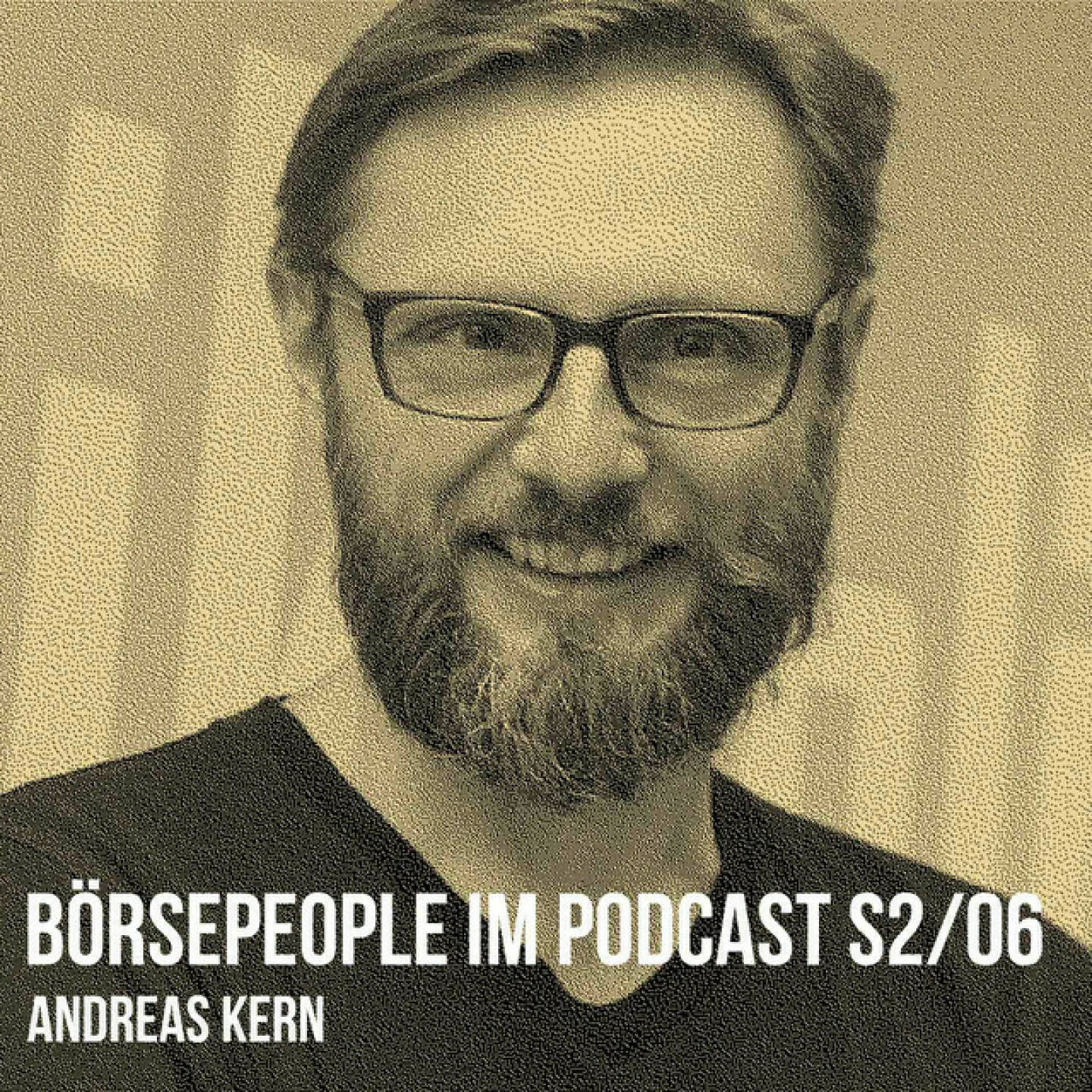 https://open.spotify.com/episode/5wD9ChNfHMnVBkjbK1aUaC
Börsepeople im Podcast S2/06: Andreas Kern - <p>Andreas Kern feiert dieser Tage mit Europas führender Social Trading Plattform wikifolio.com den 10. Geburtstag, Zahlen dazu sind 40 Mrd. Handelsvolumen oder 9000 investierbare wikifolios. Ich habe den Mann, der Bart trägt, bis die Firma 1 Mrd. Euro wert ist,  ca. ein Jahr vor dem Going live von wikifolio kennengelernt und wir hatten uns u.a. über eine aufsichtsrechtliche Einschätzung unterhalten. Kurz nach Launch war ich mit „Stockpicking Österreich“ einer der ersten wikifolio-Trader in Österreich und das wiki gibt es immer noch, zählt zu den besten 5 Prozent. Mit Andreas plaudere ich aber auch ausführlich über die Zeit vor wikifolio mit Phasen des Erfolgs, aber auch des Scheiterns. Stationen des Sportfreaks waren auch Big Player wie One oder Pay Box Bank. Und selbst gegegründet hat der gute Andreas immer schon gerne.</p><br/><p>http://www.wikifolio.com</p><br/><p>About: Die Serie Börsepeople findet im Rahmen von http://www.christian-drastil.com/podcast statt. Es handelt sich dabei um typische Personality- und Werdegang-Gespräche. Die Season 2 umfasst unter dem Motto „22 Börsepeople“ erneut 22 Podcast-Talks, divers zusammengesetzt. Presenter der Season 2 ist die Baader Bank ( <a href=https://www.baaderbank.de rel=nofollow>https://www.baaderbank.de</a> ).</p><br/><p>Bewertungen bei Apple (oder auch Sp otify) machen mir Freude: <a href=https://podcasts.apple.com/at/podcast/christian-drastil-wiener-börse-sport-musik-und-mehr-my-life/id1484919130 rel=nofollow>https://podcasts.apple.com/at/podcast/christian-drastil-wiener-börse-sport-musik-und-mehr-my-life/id1484919130</a> .</p>