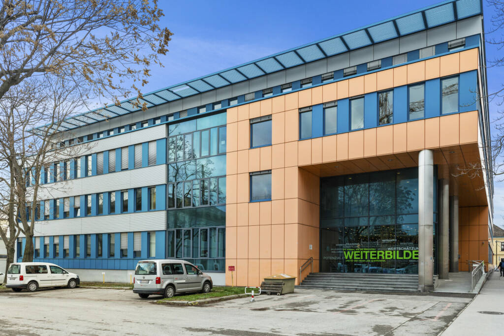 Das österreichische Family Office vivoreal hat ein Bürogebäude in der Cumberlandstraße 32-34, 1140 Wien an den Projektentwickler 6B47 verkauft. OTTO Immobilien vermittelt, Credit: PICMYPLACE (27.09.2022) 
