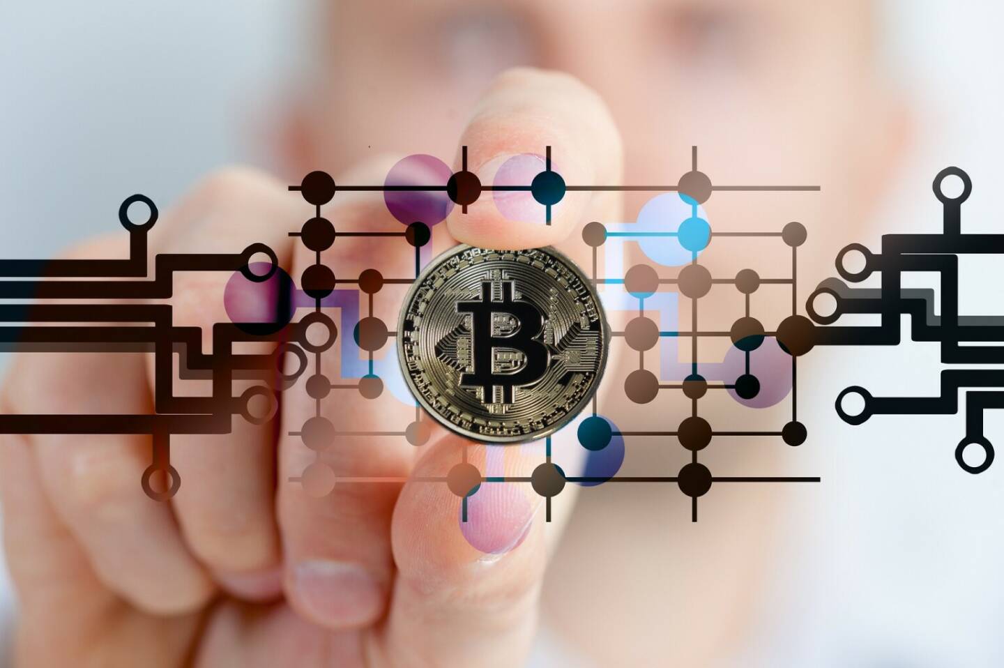 Bitcoin, Kryptowährung - https://pixabay.com/de/photos/bitcoin-kryptowährung-währung-2643159/