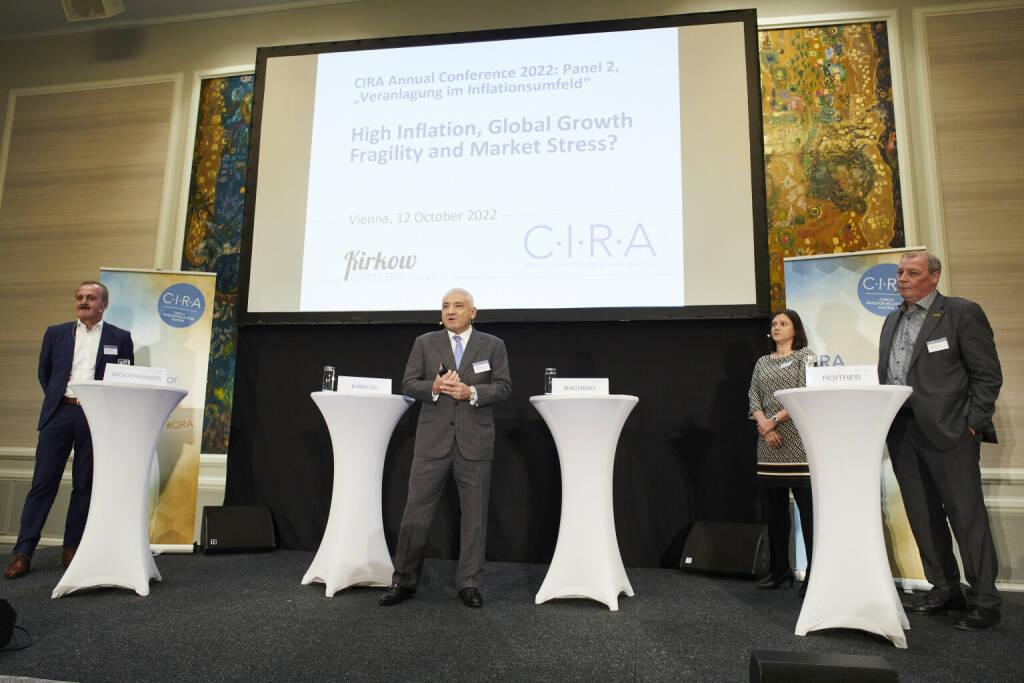 CIRA-Jahreskonferenz 2022, Veranlagung im Inflationsumfeld: Alois Wögerbauer
3 Banken Generali, Peter Kirkow Kirkow Consulting, Caroline Bachmat DJE Kapital AG; Hannes Roither Palfinger, Foto: CIRA - Cercle Investor Relations Austria/APA-Fotoservice/Tesarek
 (13.10.2022) 