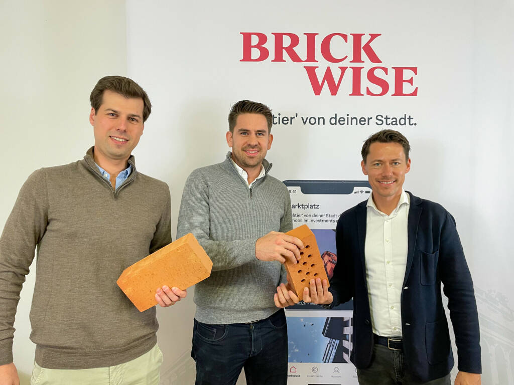 Brickwise Investment GmbH startet Zusammenarbeit mit deutsch-österreichischem Immobilienfinanzierer Bambus, Franz Hörhager (Bambus), Sebastian Pfisterer (Bambus), Michael Murg (Brickwise), Fotocredit: Brickwise/Gilbert Schibranji (16.11.2022) 