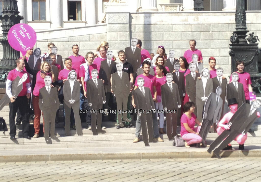 Neos vor dem Parlament (29.08.2013) 