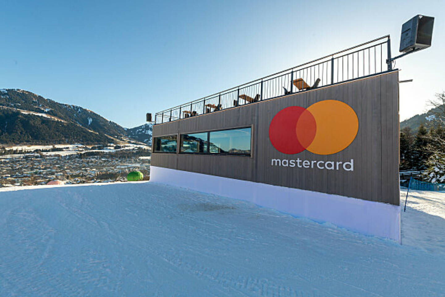 Mastercard sponsert zum achten Mal die Hahnenkamm-Rennen in Kitzbühel, Hahnenkamm Rennen in Kitzbühel. Mastercard Lounge.  Credit: Mastercard