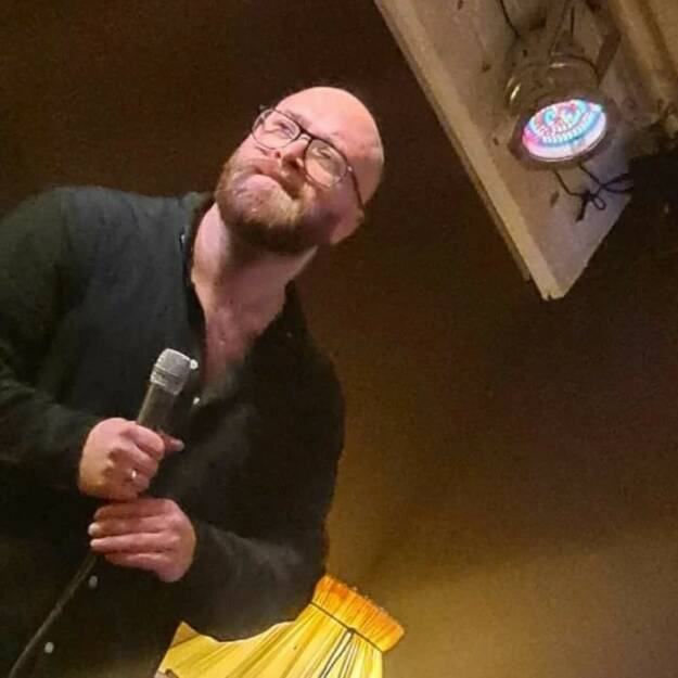 Sebastian Leben für Börse Band Aid https://audio-cd.at/page/playlist/2890 (16.12.2022)