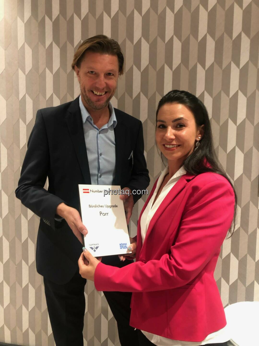 Number One Awards 2021 - Börsliches Upgrade Porr, Klemens Eiter (Porr), Denise Fischer (Captrace)