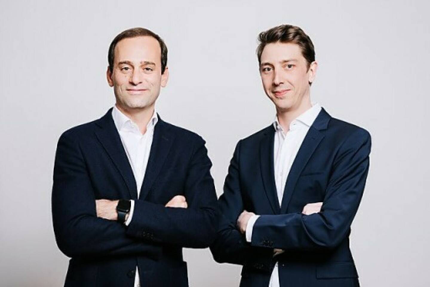 Das Wiener Fin-Tech Start-up Valutico hat seine erste Finanzierungsrunde mit externen Investoren abgeschlossen und konnte dabei einen mittleren siebenstelligen Betrag einsammeln. Neben den bestehenden Investoren konnten nun mit PUSH Ventures, der ERSTE Group und dem aws Gründerfonds strategisch wichtige Investoren für den weiteren Wachstumskurs gefunden werden. im Bild: Valutico Gründerteam Paul Resch CEO und Alex Lachinger CMO, Credit: Valutico