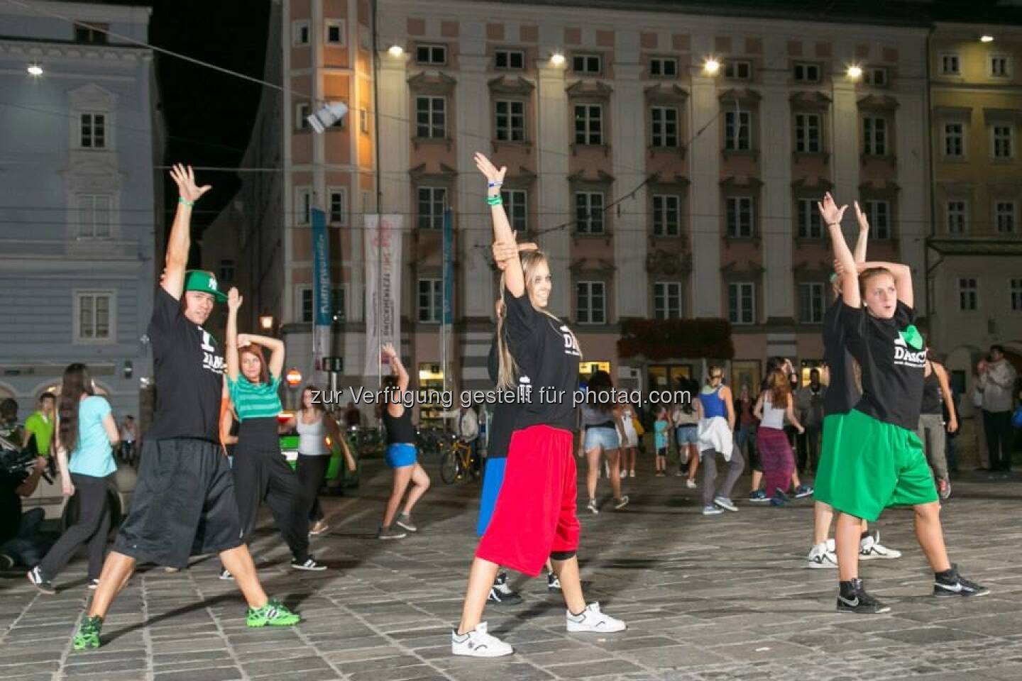 Hände hoch, Dancing Flashlight zur voestalpine Klangwolke