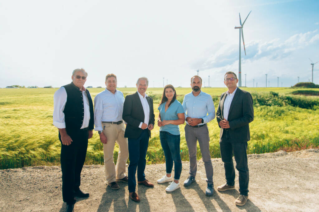 Windkraft Simonsfeld AG: W.E.B & Windkraft Simonsfeld: 1.000 Besucher*innen feiern mit Landtagspräsident Wilfing die Erweiterung des Windparks Dürnkrut, v.l.n.r.: Bürgermeister Dürnkrut Herbert Bauch, CEO W.E.B. Frank Dumeier, Landtagspräsident Karl Wilfing, CTO Windkraft Simonsfeld Markus Winter, CFO Windkraft Simonsfeld Alexander Hochauer Fotocredit:Martin Krachler (06.06.2023) 