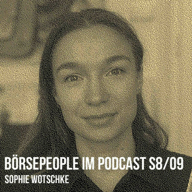 https://open.spotify.com/episode/6SmKzJLdUXfHEJfYncIMxw
Börsepeople im Podcast S8/09: Sophie Wotschke - <p>Sophie Wotschke ist Juristin, Vorsitzende der Junos und willkommene Mitstreiterin, wenn es um die Abschaffung der Schlechterstellung von Eigenvorsorge in Aktien geht, letztendlich muss sich ein neues Aufstiegsversprechen ja auch irgendwie ausgehen. Wir sprechen über ein Studium in Wien, über Erfolge bei Moot-Bewerben (kannte ich nicht) gegen 375 Mitbewerber-Teams, über Tätigkeit bei Cerha Hempel, Schönherr und Freshfields, Input für rechtsfux und die aktuelle Station Knötzl Haugeneder Netal RA. Vor allem geht es aber um Politik. Die Bundesvorsitzende der Junos (Neos) setzte sich zuletzt lautstark für einen aktienbasierten Fonds (mind. 1 Mrd. Euro jährlich) als Baustein der Pensionsvorsorge ein. Wir sprechen über Aufstiegsversprechen vs. Abstiegsrealität, Blockaden, das Thema &#34;Warum nicht für vernünftige Pensionsvorsorge demonstrieren?&#34;, über Ideologien, Finanzbildung, Abseitsfalle im Fussball und FM4 Projekt X. Auch eigene Investments schneiden wir an.<br/><br/><a href=https://junos.at target=_blank>https://junos.at</a><br/><br/>About: Die Serie Börsepeople findet im Rahmen von <a href=http://www.audio-cd.at target=_blank>http://www.audio-cd.at</a> und dem Podcast &#34;Audio-CD.at Indie Podcasts&#34; statt. Es handelt sich dabei um typische Personality- und Werdegang-Gespräche. Die Season 8 umfasst unter dem Motto „23 Börsepeople“ wieder 23 Talks  Presenter der Season 8 ist die Rosinger Group <a href=https://www.rosingerfinance.com. target=_blank>https://www.rosingerfinance.com..</a> Welcher der meistgehörte Börsepeople Podcast ist, sieht man unter <a href=http://www.audio-cd.at/people target=_blank>http://www.audio-cd.at/people.</a> Der Zwischenstand des laufenden Rankings ist tagesaktuell um 12 Uhr aktualisiert.<br/><br/>Bewertungen bei Apple (oder auch Spotify) machen mir Freude: <a href=https://podcasts.apple.com/at/podcast/audio-cd-at-indie-podcasts-wiener-boerse-sport-musik-und-mehr/id1484919130 target=_blank>https://podcasts.apple.com/at/podcast/audio-cd-at-indie-podcasts-wiener-boerse-sport-musik-und-mehr/id1484919130</a> .</p> (28.08.2023) 