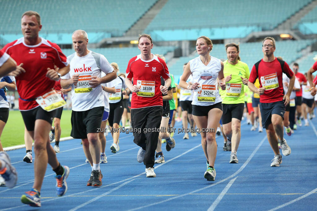 Wien Energie Business Run, im Ernst-Happel-Stadion, Läufer, © Wien Energie (05.09.2013) 