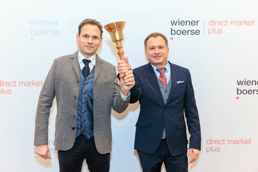 Börsen-Listing der RWT AG am 4. Dezember 2023: Johannes Hornegger und Reinhard Thor, Vorstände der RWT AG, Fotoquelle: Wiener Börse, © Aussender (04.12.2023) 