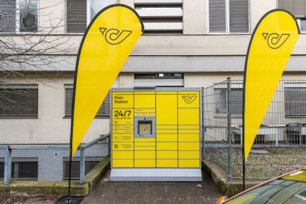 In der Linzer Anastasius-Grün-Straße 5 wurde österreichweit die erste Telefonzelle gegen eine neue Post-Station zur Abholung von Paketen ausgetauscht Credit: Österreichische Post AG (19.01.2024) 