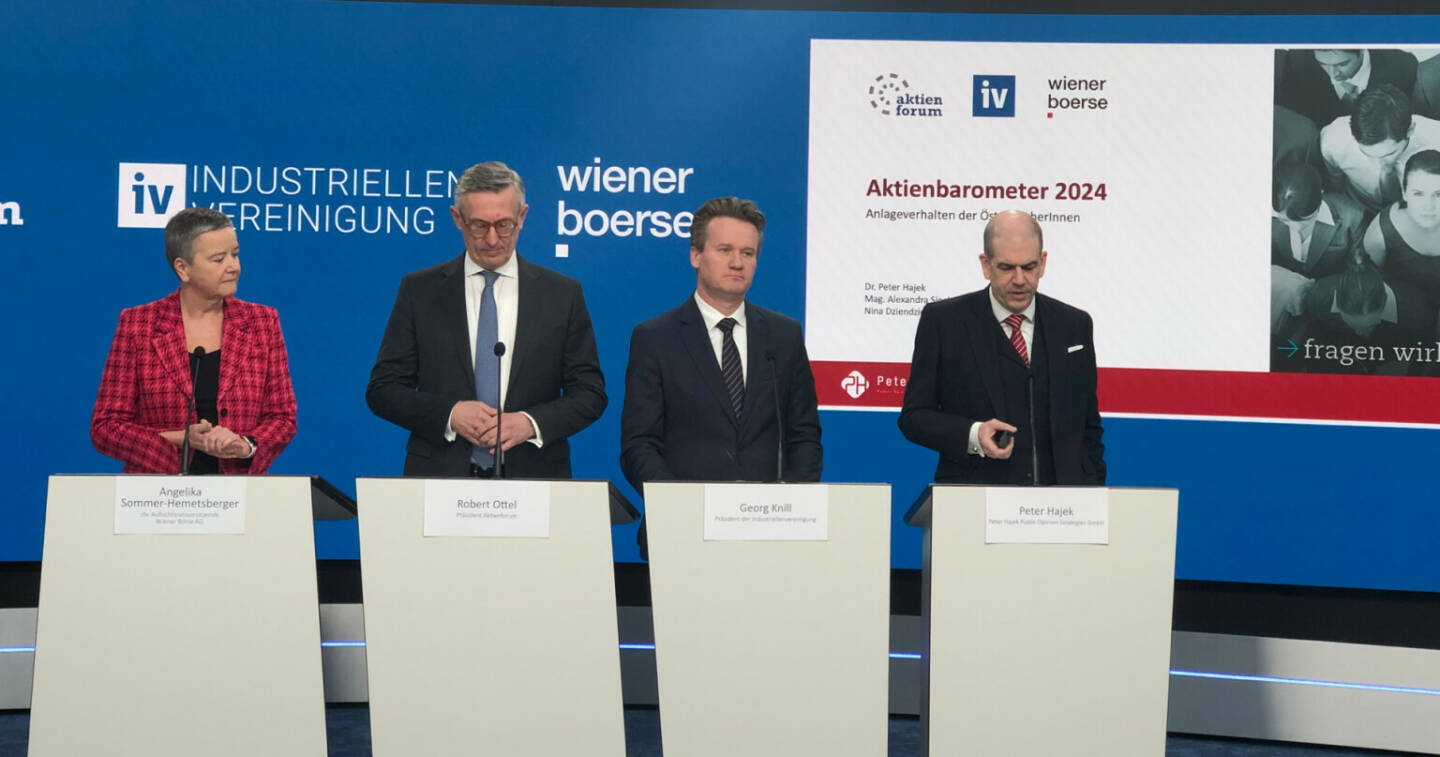 Präsentation des Aktienbarometer 2023: Angelika Sommer-Hemetsberger, stv. Aufsichtsratsvorsitzende Wiener Börse AG, Robert Ottel, Präsident des Aktienforums, Georg Knill, Präsident der Industriellenvereinigung (IV) und Meinungsforscher Peter Hajek Foto: Börse Social Network