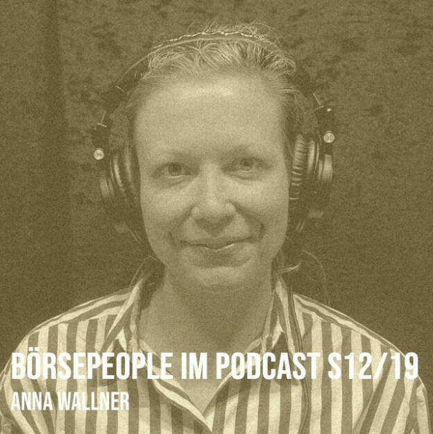 https://open.spotify.com/episode/7pPjcvhyTI3f25d68XaQju
Börsepeople im Podcast S12/19: Anna Wallner - <p>Anna Wallner ist Verantwortliche für die Audio-Produkte bei der Tageszeitung Die Presse, u.a. als Podcast-Host von &#34;Presse Play&#34;. Wir sprechen auch über mein Geld, also nicht wirklich über mein Geld, sondern über Annas Podcastformat &#34;Mein Geld&#34;. Mit einer Juristin geht es natürlich zudem um die Themen Volksanwaltschaft, Gerichtsjahr, dazu aber auch um Ausbildung, um das Wall Street Journal, Portland, Oxford, das Reuters Institute, um Debatten, die Presse am Sonntag und die Mutter beim Profil. Aufgenommen wurde nicht in meinem Studio, sondern bei der Presse samt noch neu anmutender Lounge-Räume. Wow.<br/><br/><a href=https://www.diepresse.com/meinung/podcast target=_blank>https://www.diepresse.com/meinung/podcast</a><br/><br/><a href=https://www.linkedin.com/in/anna-wallner-13aa0a3b/ target=_blank>https://www.linkedin.com/in/anna-wallner-13aa0a3b/</a><br/><br/>Madlen Stottmeyer, Presse: <a href=https://audio-cd.at/page/podcast/4860/ target=_blank>https://audio-cd.at/page/podcast/4860/</a><br/><br/>About: Die Serie Börsepeople findet im Rahmen von <a href=http://www.audio-cd.at target=_blank>http://www.audio-cd.at</a> und dem Podcast &#34;Audio-CD.at Indie Podcasts&#34; statt. Es handelt sich dabei um typische Personality- und Werdegang-Gespräche. Die Season 12 umfasst unter dem Motto „24 Börsepeople“ 24 Talks. Presenter der Season 12 ist Re:Guest, <a href=https://www.reguest.io/de/buchungssoftware-hotel/1-0.html target=_blank>https://www.reguest.io/de/buchungssoftware-hotel/1-0.html</a> .Welcher der meistgehörte Börsepeople Podcast ist, sieht man unter <a href=http://www.audio-cd.at/people target=_blank>http://www.audio-cd.at/people.</a> Der Zwischenstand des laufenden Rankings ist tagesaktuell um 12 Uhr aktualisiert.<br/><br/>Bewertungen bei Apple (oder auch Spotify) machen mir Freude: <a href=https://podcasts.apple.com/at/podcast/audio-cd-at-indie-podcasts-wiener-boerse-sport-musik-und-mehr/id1484919130 target=_blank>https://podcasts.apple.com/at/podcast/audio-cd-at-indie-podcasts-wiener-boerse-sport-musik-und-mehr/id1484919130</a> .</p> (15.05.2024) 