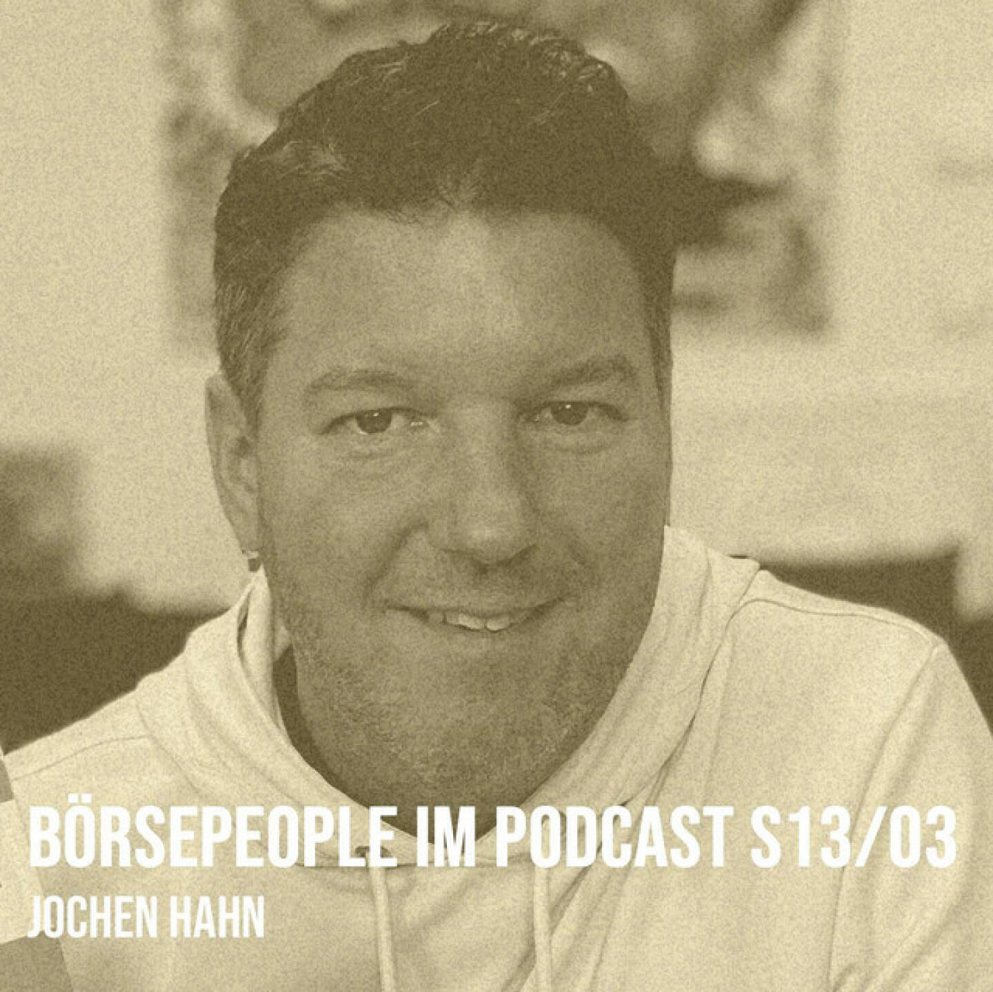 https://open.spotify.com/episode/6uGj3KH7wFxukcYvsS7U0i
Börsepeople im Podcast S13/03: Jochen Hahn - <p>Jochen Hahn ist Co-Gründer und CSO vom Season-Presenter Vierfeld, digitaler Feldarbeiter sowie analoger Platzarbeiter und zwar auf dem Tenniscourt.. Wir sprechen über Börseinvestments schon in jungen Jahren, die vielfältige Rolle des WirtschaftsBlatts im Lebenslauf, den Jochen stets selbst in die Hand genommen hat. Auch der WirtschaftsBlatt-Investor, Charttechnik, Bloomberg,. das Format (samt herrlicher Anekdote), wieder die Styria und die extrem starke Digital-Performance seinerzeit mit der &#34;miss&#34;. Und dann erklärt Jochen natürlich die Story, Personen und Skills, mit denen Vierfeld Digital jetzt punktet. Tennis wird ebenfalls nicht vergessen: Jochen spricht über sein Engagement bei tennisnet von Alex Antontisch, über Training bei Günter Bresnik, über Dominic Thiem &amp; Rituale. Selbsteinschätzung hier: High Level Psycho. Wir haben jedenfalls eine extrem hohe Schnittmenge, kennen uns lange, haben aber nie im gleichen Team gearbeitet. <br/><br/><a href=https://www.vierfeld.com target=_blank>https://www.vierfeld.com</a><br/><br/><a href=https://www.tennisnet.com/de target=_blank>https://www.tennisnet.com/de</a><br/><br/>Robert Gillinger Börsepeople : <a href=https://audio-cd.at/page/podcast/3374/ target=_blank>https://audio-cd.at/page/podcast/3374/</a><br/><br/>Hans-Jörg Bruckberger: <a href=https://audio-cd.at/page/podcast/4735/ target=_blank>https://audio-cd.at/page/podcast/4735/</a><br/><br/>About: Die Serie Börsepeople findet im Rahmen von <a href=http://www.audio-cd.at target=_blank>http://www.audio-cd.at</a> und dem Podcast &#34;Audio-CD.at Indie Podcasts&#34; statt. Es handelt sich dabei um typische Personality- und Werdegang-Gespräche. Die Season 13 umfasst unter dem Motto „24 Börsepeople“ 24 Talks. Presenter der Season 13 ist Vierfeld, <a href=https://www.vierfeld.com target=_blank>https://www.vierfeld.com</a> .Welcher der meistgehörte Börsepeople Podcast ist, sieht man unter <a href=http://www.audio-cd.at/people target=_blank>http://www.audio-cd.at/people.</a> Der Zwischenstand des laufenden Rankings ist tagesaktuell um 12 Uhr aktualisiert.<br/><br/>Bewertungen bei Apple (oder auch Spotify) machen mir Freude: <a href=https://podcasts.apple.com/at/podcast/audio-cd-at-indie-podcasts-wiener-boerse-sport-musik-und-mehr/id1484919130 target=_blank>https://podcasts.apple.com/at/podcast/audio-cd-at-indie-podcasts-wiener-boerse-sport-musik-und-mehr/id1484919130</a> .</p>