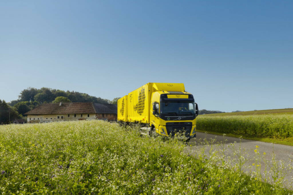 Post hat ihre LKW-Flotte komplett auf fossilfreien Treibstoff umgestellt - Alle 180 Post-LKW fahren mit HVO - Foto: Österreichische Post, © Aussender (10.07.2024) 