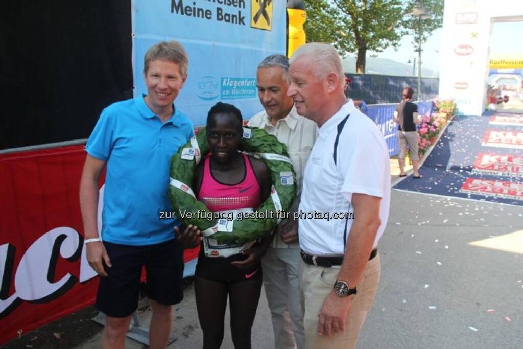 Kärnten läuft 2013, Sieger des Halbmarathons bei den Damen Florence Kiplagat (KEN), weitere Bilder unter: http://www.maxfun.at/videos/bilder.php?aid=1352, © maxfun.at (08.09.2013) 