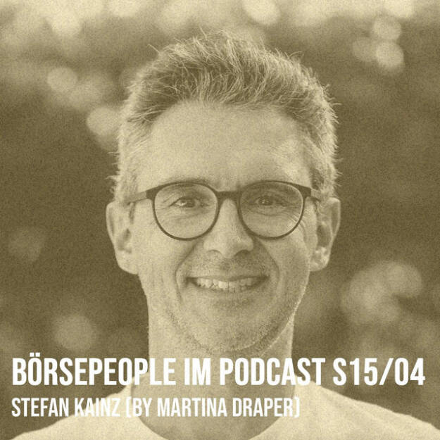 https://open.spotify.com/episode/3YSmXUrjnaAPUoGzQFW68a
Börsepeople im Podcast S15/04: Stefan Kainz - <p>Stefan Kainz ist Chief Listener bei der Crowdinvesting-Plattform klimja.org. Stefan wurde nicht von mir, sondern von der Fotografin Martina Draper interviewt. Die Aufnahme fand vor exakt einem Jahr, als klimja.org noch als crowd4climate bekannt war, statt, ist aber zu schade, nicht gesendet zu werden. Org war hie und da auch der Wind, denn das Gespräch haben die beiden aus einem gewissen Grund outdoor geführt. Im Talk geht es um Stefans Weg von der Bawag, über wikifolio, Growth Ninjas hin zur heutigen klimja. Martina hat auf ihre frech-spontane-Schmäh-Art tolle Fragen gestellt, der Wind gehört dazu irgendwie und gleich zu Beginn wird aufgeklärt, warum man nicht indoor aufnehmen durfte. Spannend finde ich auch die Inputs zur Weitwanderung Stefans von Salzburg nach Triest und den Aspekt 2 hoch 33.<br>
<br>
<a href=https://www.klimja.org target=_blank>https://www.klimja.org</a><br>
<a href=https://www.martina-draper.at target=_blank>https://www.martina-draper.at</a><br>
<br>
About: Die Serie Börsepeople findet im Rahmen von <a href=http://www.audio-cd.at target=_blank>http://www.audio-cd.at</a> und dem Podcast Audio-CD.at Indie Podcasts statt. Es handelt sich dabei um typische Personality- und Werdegang-Gespräche. Die Season 15 umfasst unter dem Motto „24 Börsepeople“ 24 Talks. Presenter der Season 15 ist die 3 Banken-Generali Investment-Gesellschaft, <a href=https://www.3bg.at target=_blank>https://www.3bg.at.</a> Welcher der meistgehörte Börsepeople Podcast ist, sieht man unter <a href=http://www.audio-cd.at/people target=_blank>http://www.audio-cd.at/people.</a> Der Zwischenstand des laufenden Rankings ist tagesaktuell um 12 Uhr aktualisiert.<br>
<br>
Bewertungen bei Apple (oder auch Spotify) machen mir Freude: <a href=http://www.audio-cd.at/spotify target=_blank>http://www.audio-cd.at/spotify</a> , <a href=http://www.audio-cd.at/apple target=_blank>http://www.audio-cd.at/apple</a> .</p> (04.10.2024) 