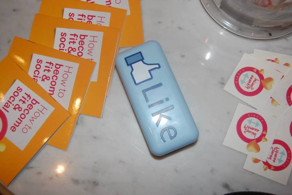 ambuzzador feiert: Like (09.09.2013)