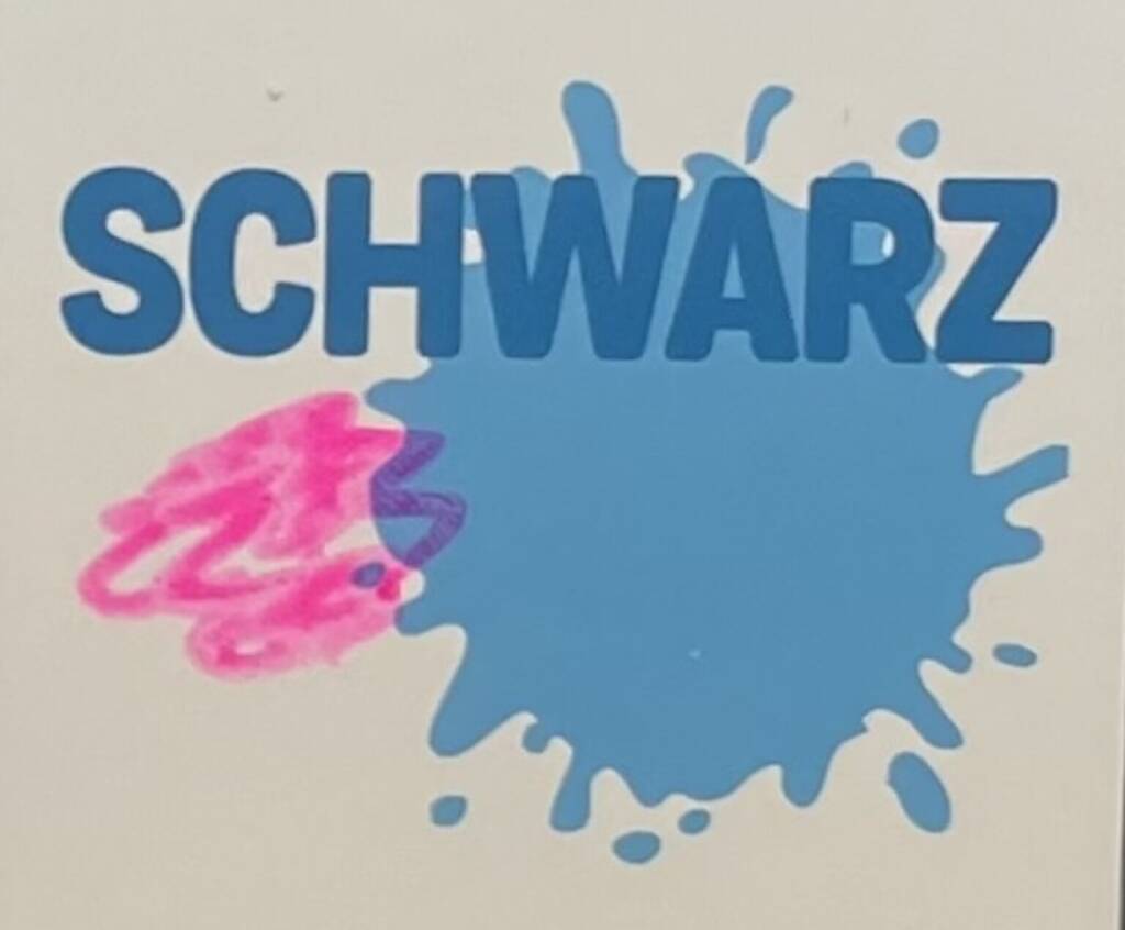 Schwarz in Blau mit pink?, © <a href=