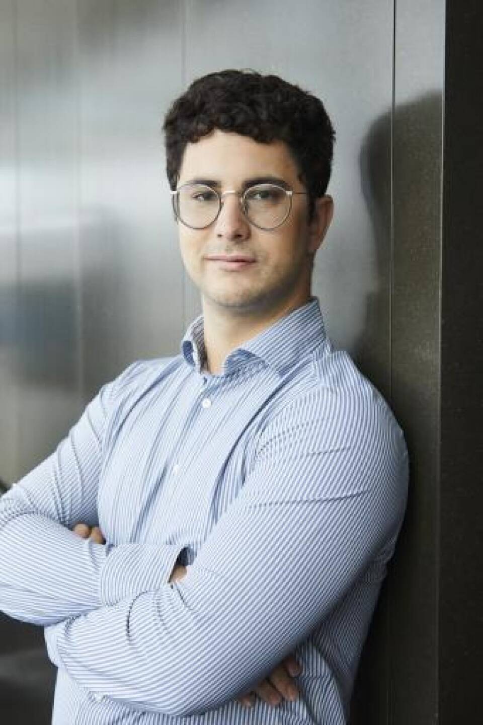 Mit 1. April 2025 wird Samuel Kapsch als COO in den Vorstand der Kapsch TrafficCom berufen. Als Vertreter der fünften Generation der Unternehmerfamilie Kapsch übernimmt er zukünftig die Verantwortung für die Bereiche Supply Chain Management, Produktion, die Regionen Lateinamerika und Asien-Pazifik, die operative Umsetzung der Strategie sowie Marketing und Kommunikation. (Foto. Kapsch TrafficCom)