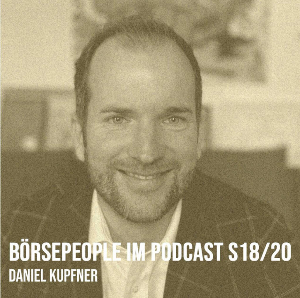 https://open.spotify.com/episode/4ZLs5mlR0PZLzy6cxGmQn8
Börsepeople im Podcast S18/20: Daniel Kupfner - <p>Daniel Kupfner ist bei der bei der Security KAG für Client Relations & Product Development zuständig. Zuvor war er Geschäftsführer bei Obergantschnig Financial Strategies bzw. Co-Founder von ecobono und hat auch eine erste Ära als ESG-Head bei der Security hinter sich. Daniel ist externer Lektor an der FH Joanneum. Bachelor in Bank- und Versicherungswirtschaft sowie Master in Betriebswirtschaft und Wirtschaftspsychologie, zertifiziert als CESGA, CEFA und Portfolio Manager. Sein Start erfolgte schon mit 15 via Bankkaufmann-Lehre bei der Steiermärkische Bank und Sparkasse, später dann in der Bank mit Schwerpunkt Privat- und Individualkunden sowie Planung & Steuerung. Wir lernten uns bei der Treasury Finance Convention in Schladming 2024 kennen und sprachen dort auch viel über die gemeinsame Schnittmenge, die zB aus Josef Obergantschnig und Fussball besteht, Daniel ist grosser Sturm Graz Fan. Und ja, das Wort Security hat mehrere Bedeutungen.<br>
<br>
<a href=https://www.securitykag.at target=_blank>https://www.securitykag.at</a><br>
Wegbegleiter Josef Obergantschnig (mein Tipp sein Buch Von Null auf Reich) <a href=https://audio-cd.at/abc target=_blank>https://audio-cd.at/abc</a><br>
<br>
About: Die Serie Börsepeople des Podcasters Christian Drastil, der im Q4/24 in Frankfurt als Finfluencer & Finanznetworker #1 Austria ausgezeichnet wurde, findet im Rahmen von <a href=http://www.audio-cd.at target=_blank>http://www.audio-cd.at</a> und dem Podcast Audio-CD.at Indie Podcasts statt.  Es handelt sich dabei um typische Personality- und Werdegang-Gespräche. Die Season 18 umfasst unter dem Motto „25 Börsepeople“ 25 Talks. Presenter der Season 18 ist die EVN <a href=http://www.evn.at target=_blank>http://www.evn.at.</a> Welcher der meistgehörte Börsepeople Podcast ist, sieht man unter <a href=http://www.audio-cd.at/people target=_blank>http://www.audio-cd.at/people.</a> Der Zwischenstand des laufenden Rankings ist tagesaktuell um 12 Uhr aktualisiert.<br>
<br>
Bewertungen bei Apple (oder auch Spotify) machen mir Freude: <a href=http://www.audio-cd.at/spotify target=_blank>http://www.audio-cd.at/spotify</a> , <a href=http://www.audio-cd.at/apple target=_blank>http://www.audio-cd.at/apple</a> .<br>
</p> (02.05.2025) 