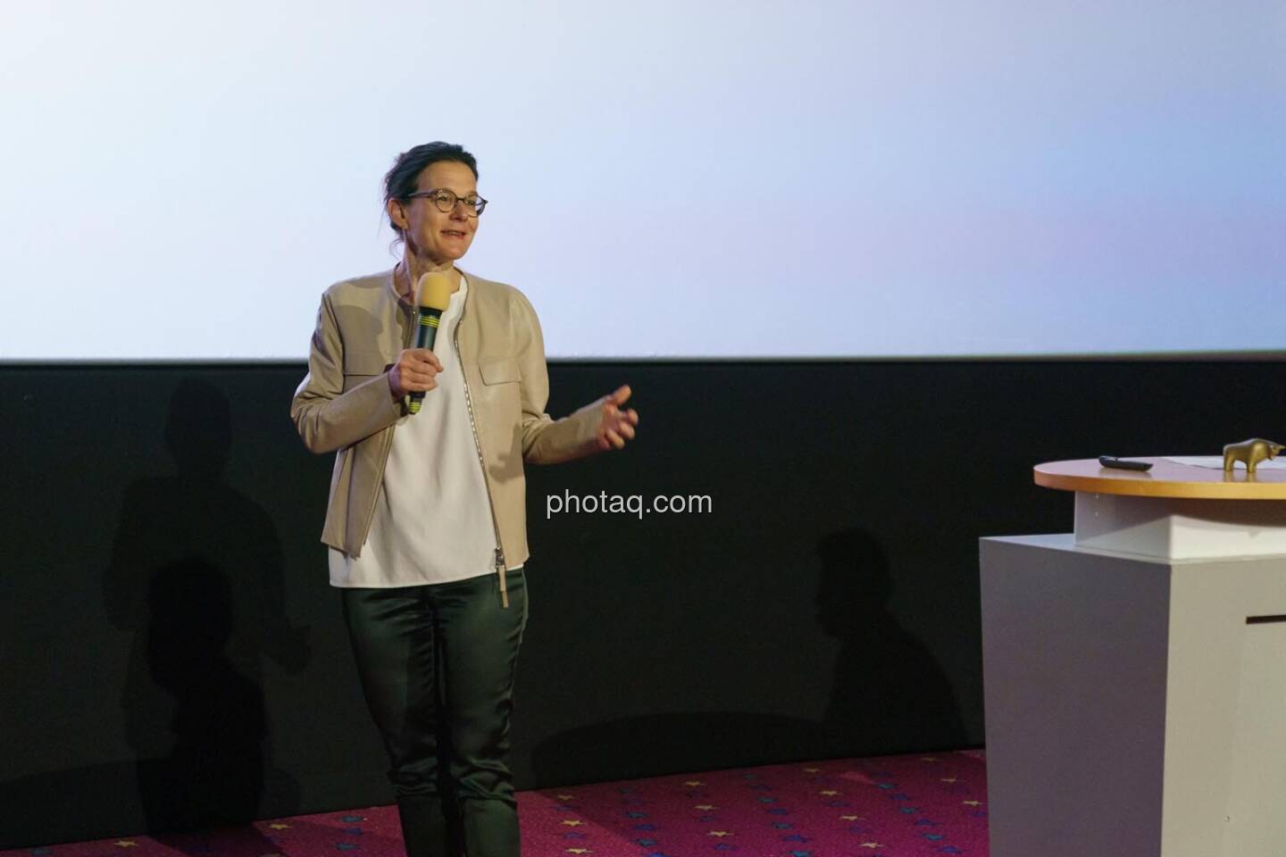 1. Aktientag von Börse Social und Börse Express im Cineplexx Kino, Bettina Schragl (IR Semperit)