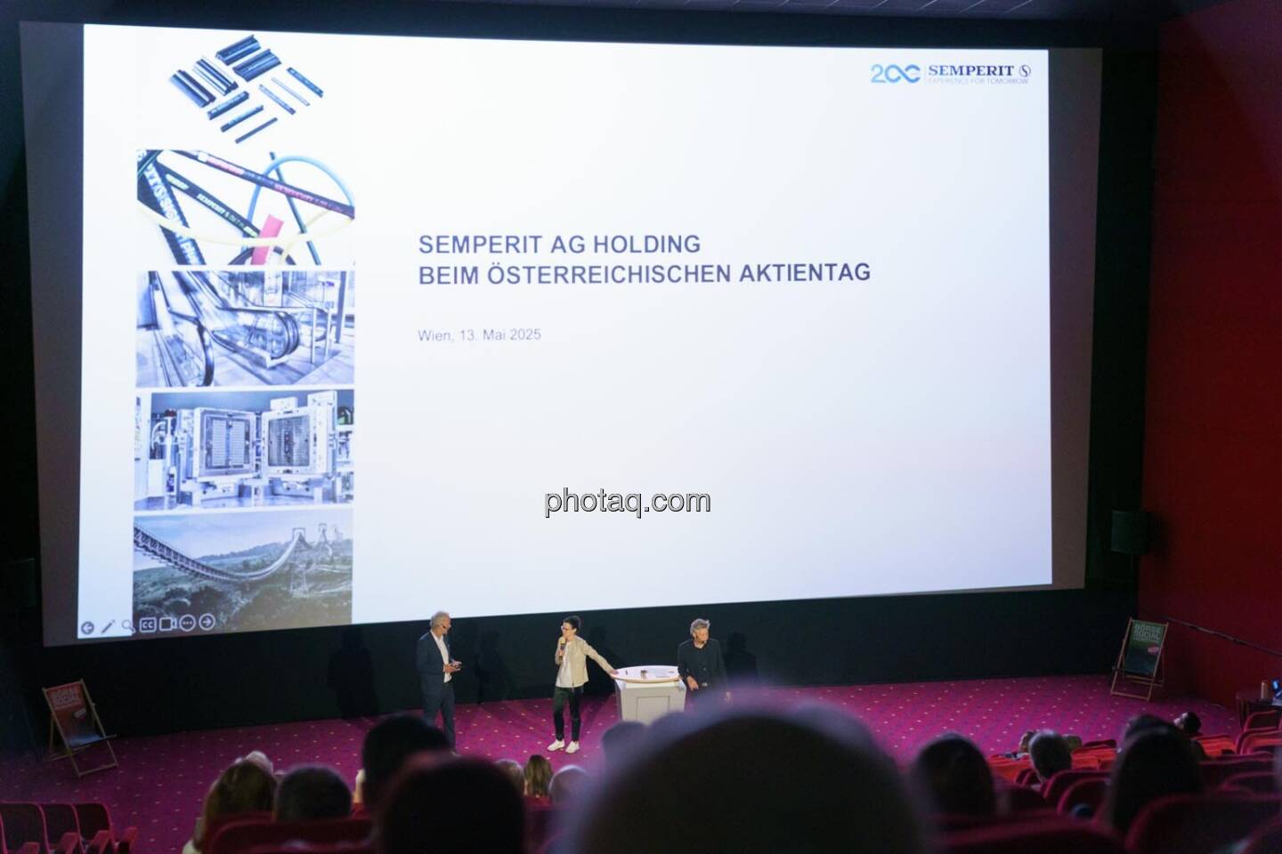 1. Aktientag von Börse Social und Börse Express im Cineplexx Kino, v.li.: Christian Drastil (Börse Social, kapitalmarkt-stimme.at), Bettina Schragl (IR Semperit), Robert Gillinger (Börse Express)