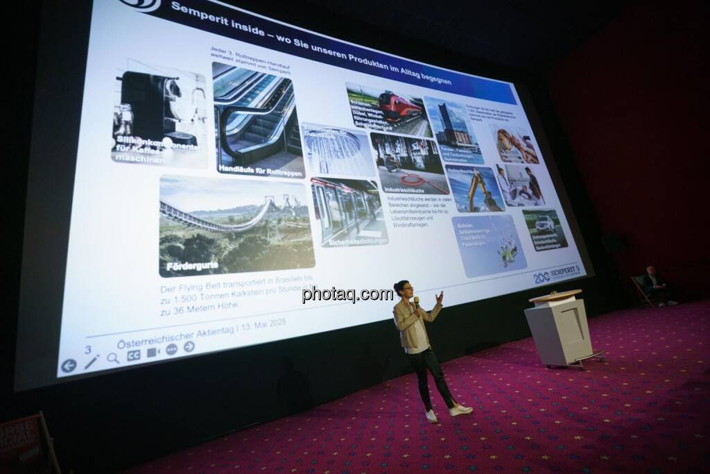 1. Aktientag von Börse Social und Börse Express im Cineplexx Kino, v.li.: Bettina Schragl (IR Semperit) (14.05.2025) 