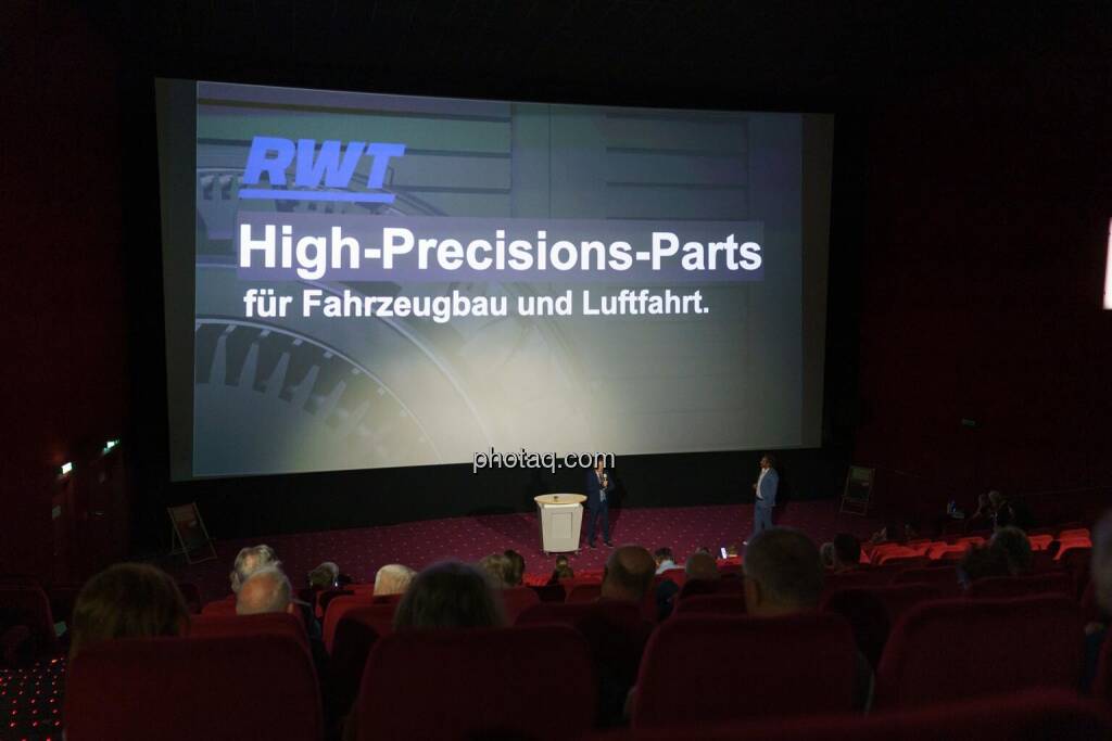 1. Aktientag von Börse Social und Börse Express im Cineplexx Kino, Präsentation RWT AG, CEO Reinhard Thor (14.05.2025) 