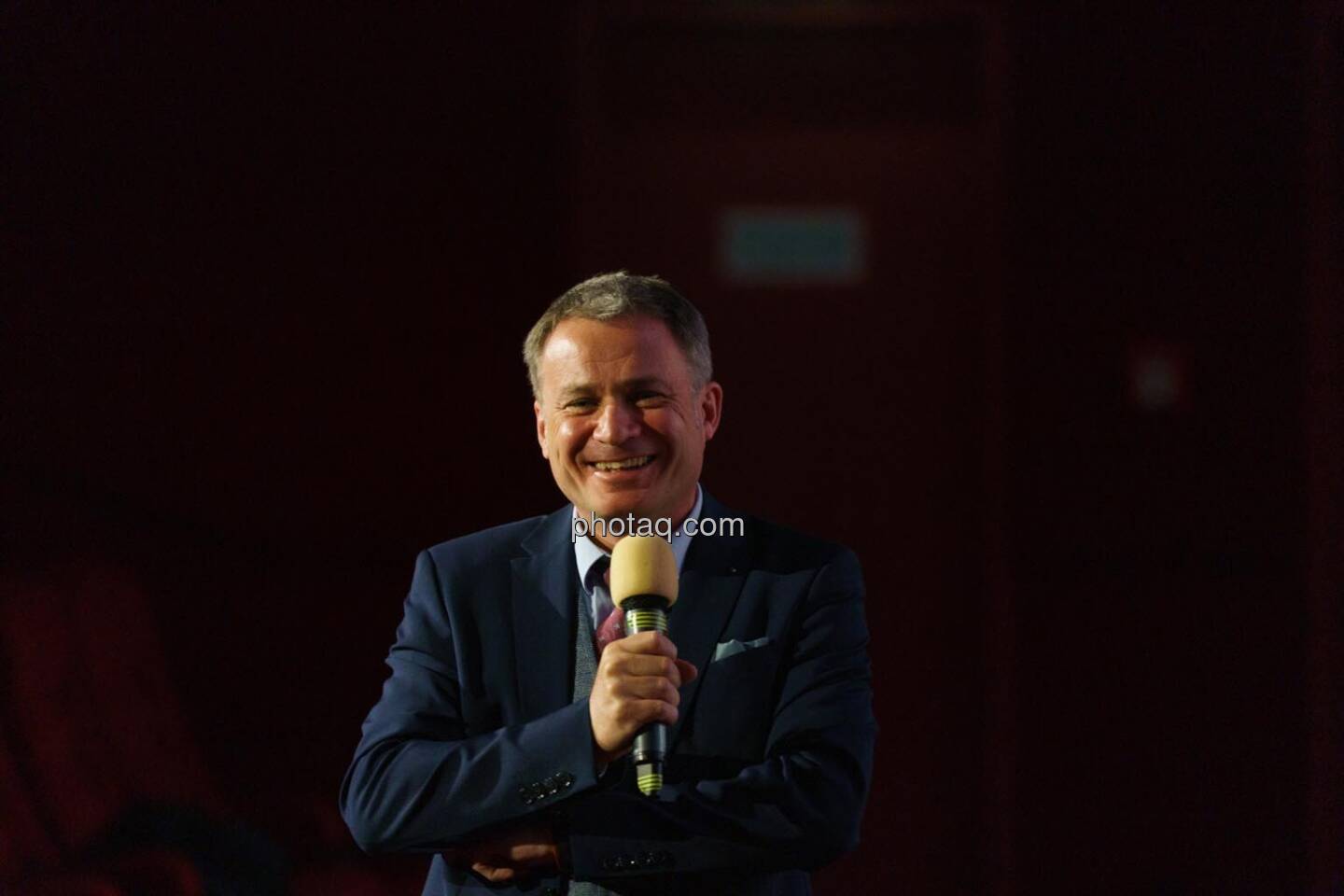 1. Aktientag von Börse Social und Börse Express im Cineplexx Kino, Präsentation RWT AG, CEO Reinhard Thor