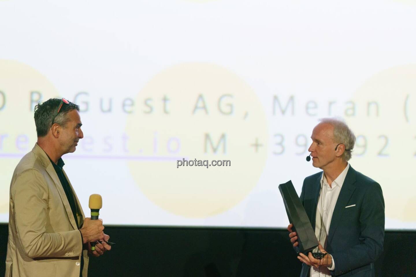 1. Aktientag von Börse Social und Börse Express im Cineplexx Kino, Präsentation ReGuest, CEO Michael Mitterhofer, Christian Drastil (Börse Social, kapitalmarkt-stimme.at)