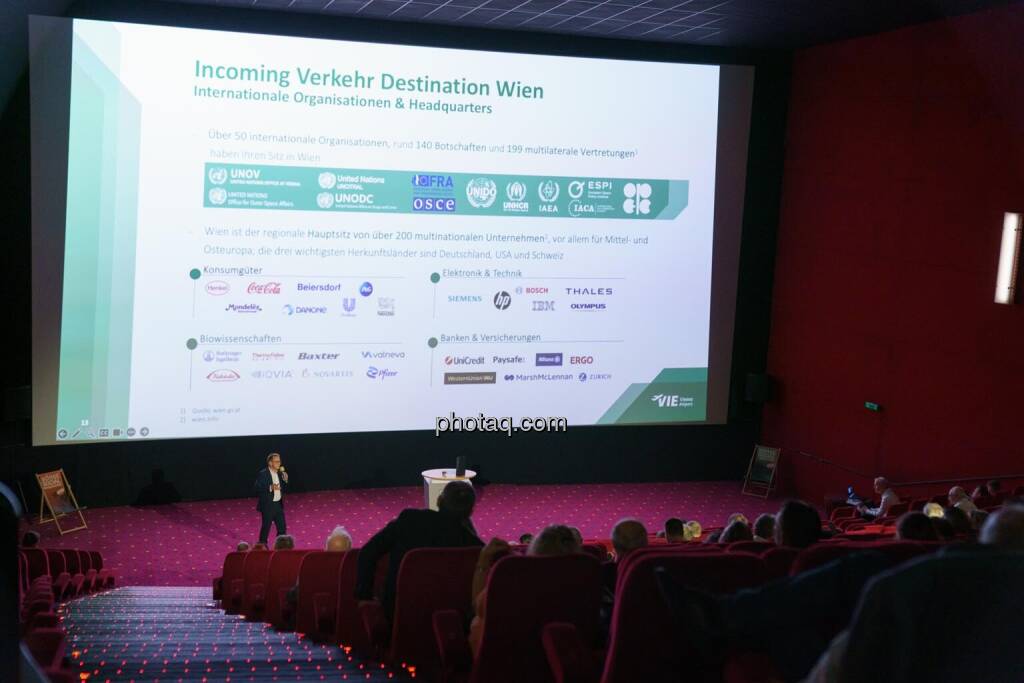 1. Aktientag von Börse Social und Börse Express im Cineplexx Kino, Präsentation Flughafen Wien AG, Bernd Maurer (IR) (14.05.2025) 