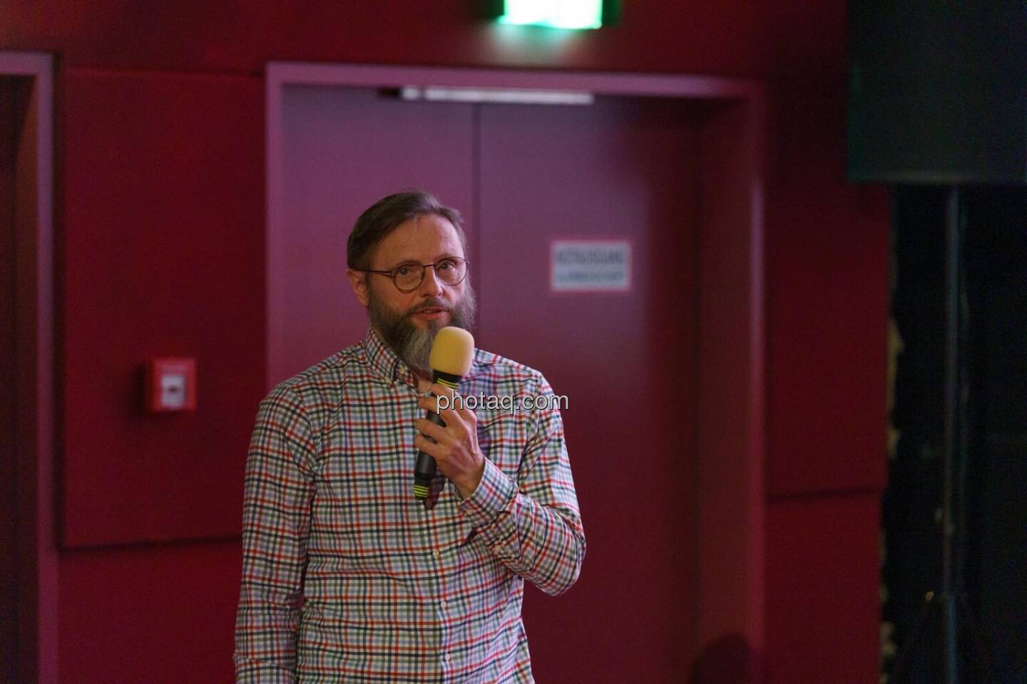 1. Aktientag von Börse Social und Börse Express im Cineplexx Kino, Präsentation wikifolio, Andreas Kern (CEO)