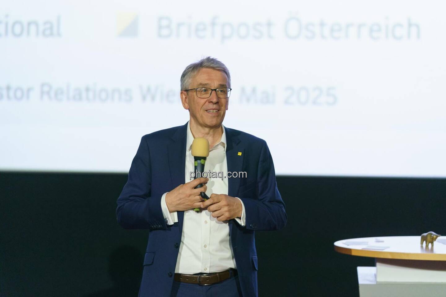1. Aktientag von Börse Social und Börse Express im Cineplexx Kino, Präsentation Österreichische Post, Harald Hagenauer (IR)