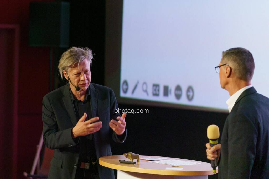 1. Aktientag von Börse Social und Börse Express im Cineplexx Kino, Live Podcast Von Bullen & Bären mit Robert Gillinger (Börse Express) und Harry Schartner (DADAT) (14.05.2025) 
