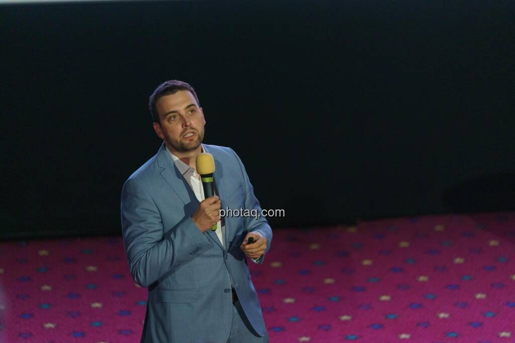 1. Aktientag von Börse Social und Börse Express im Cineplexx Kino, Präsentation FACC AG, CFO Florian Heindl (14.05.2025) 