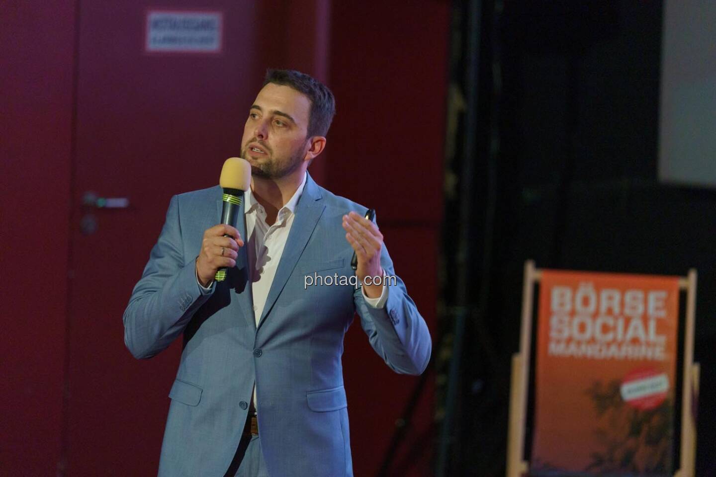 1. Aktientag von Börse Social und Börse Express im Cineplexx Kino, Präsentation FACC AG, CFO Florian Heindl