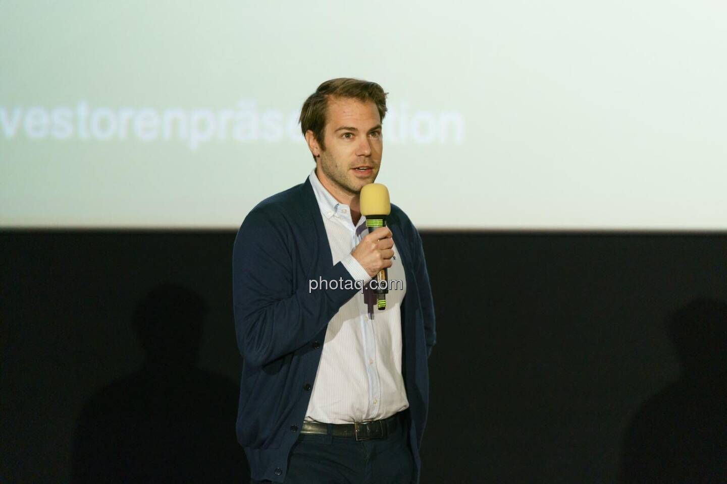 1. Aktientag von Börse Social und Börse Express im Cineplexx Kino, Präsentation UBM, Christoph Rainer (UBM)