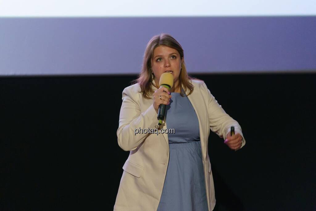 1. Aktientag von Börse Social und Börse Express im Cineplexx Kino, Präsentation PORR AG, Lisa Galuska (IR) (14.05.2025) 