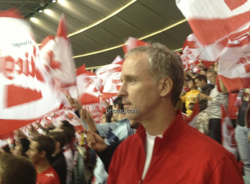 Österreich, rot-weiss-rot, Fussball (11.09.2013) 