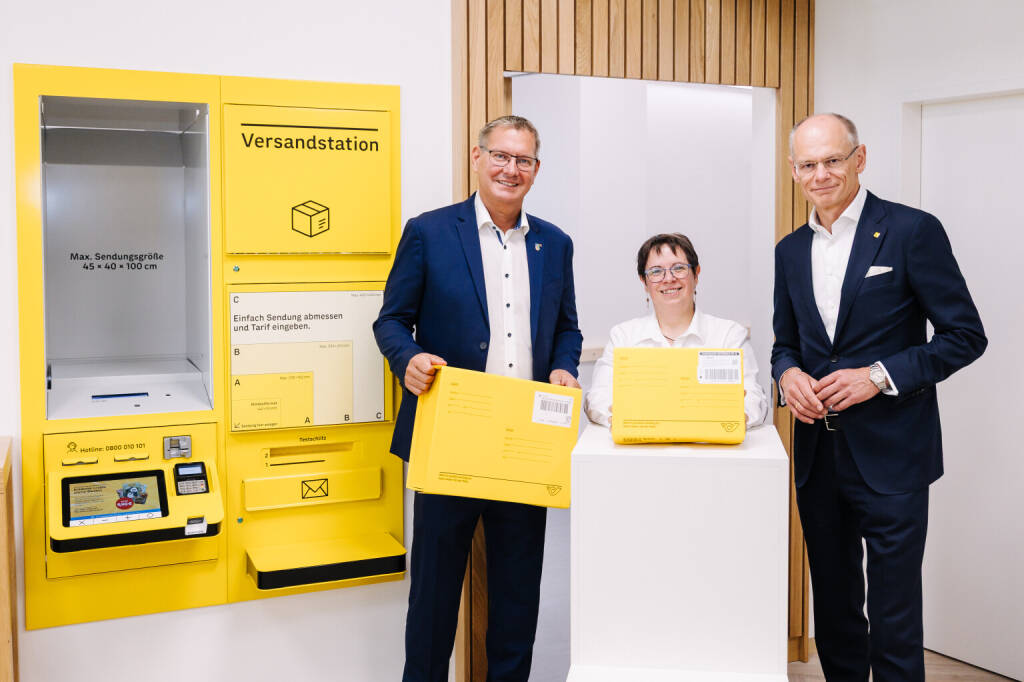 Neue SB-Filiale in der Brünner Straße offiziell in Betrieb genommen: Post-Generaldirektor Walter Oblin und Georg Papai, Bezirksvorsteher von Wien-Floridsdorf, Foto: Ö. Post, © Aussender (28.08.2025) 