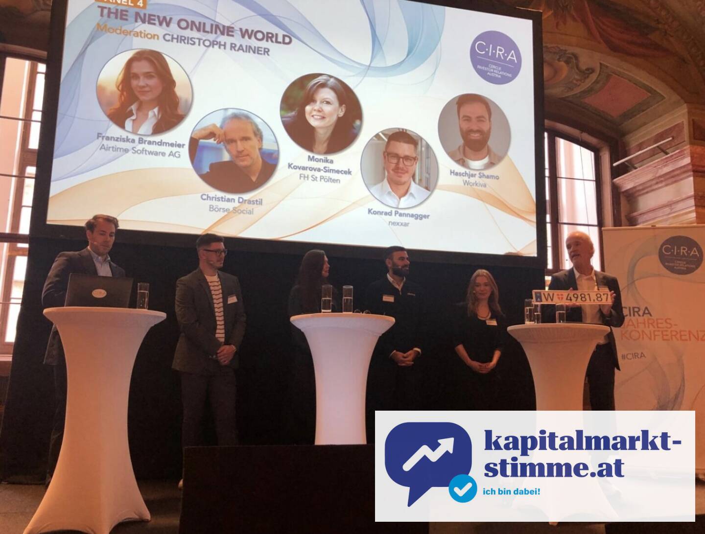 Panel The New Online World bei der CIRA Jahreskonferenz 2025 mit unserem ATX-Nummerschila
