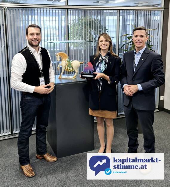 Florian Heindl, Tanja Maisenberger und Michael Steirer mit dem CD SES Award for Shareholder Excellence Secondary Market für die FACC (17.10.2025) 