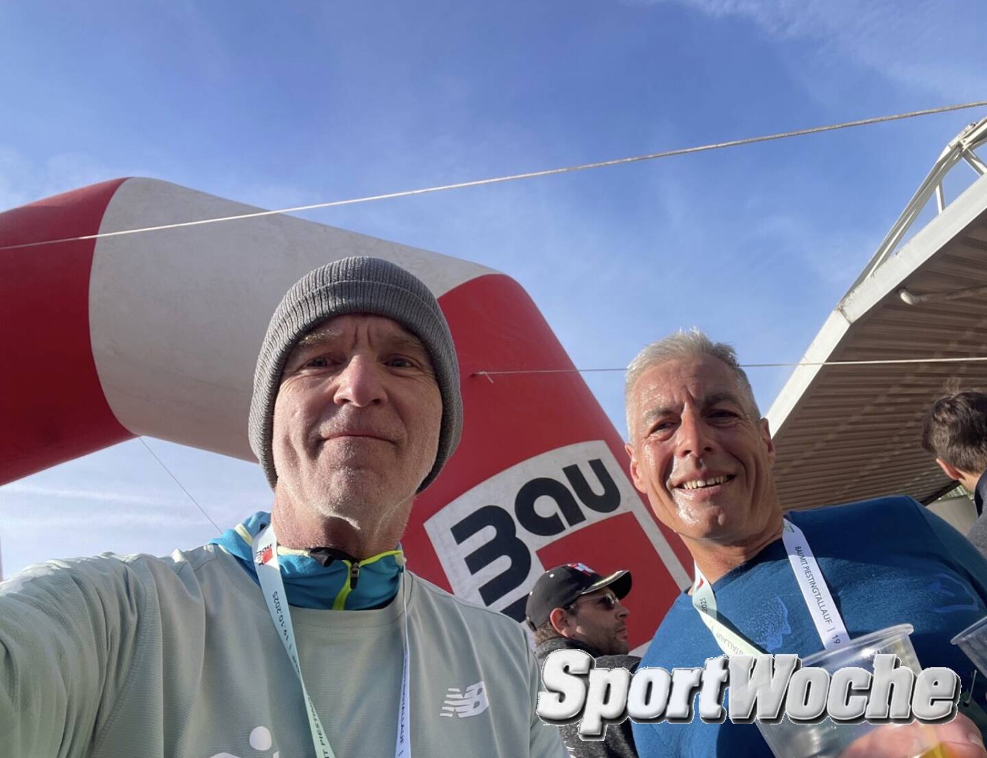 Meine 1. Startnummer seit Corona: Piestingtal-Halbmarathon auf Einladung von baumit-Chef Georg Bursik (re.)