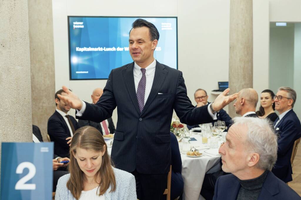 Mit Julia Resch und Christoph Boschan beim Kapitalmarktlunch der Wiener Börse (c) Foto Agent (23.10.2025) 