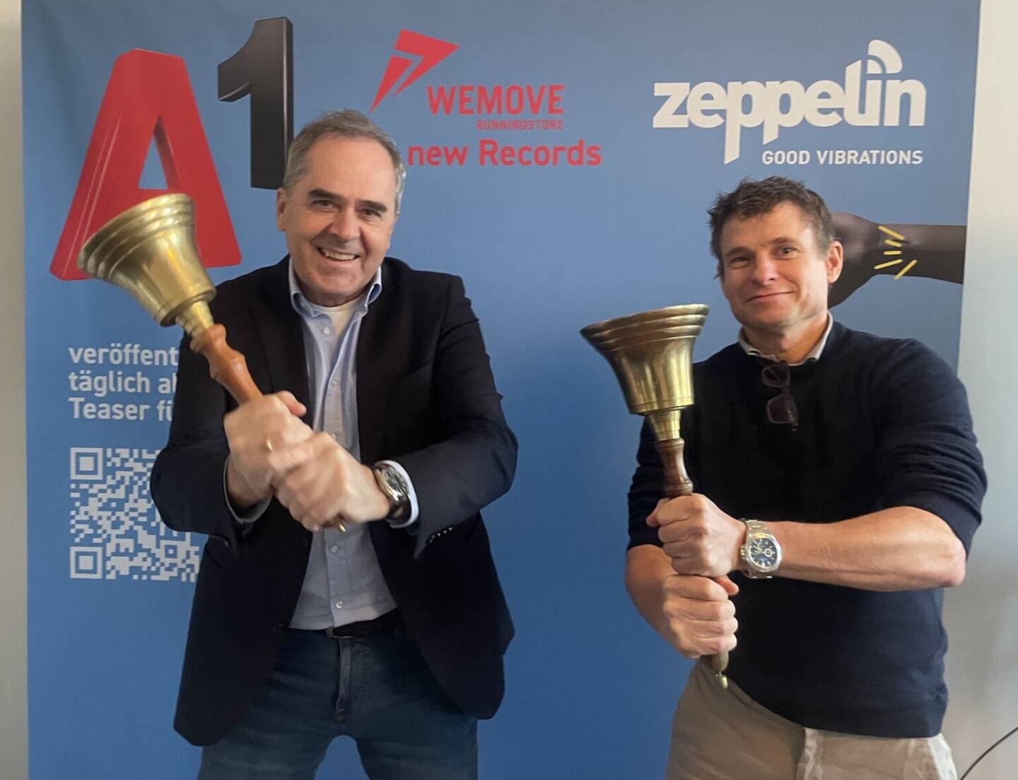 Wolfgang Matejka und Gunter Deuber l&auml;uten die Opening Bell f&uuml;r Dienstag und damit den letzten Handelstag des Jahres. Morgen kurz vor Mitternacht erscheint eine Silvesterfolge mit den beiden auf audio-cd.at . 